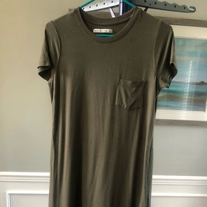 Abercrombie women’s knit t-shirt dress, size S